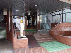 ニューライフ平野町ビルエントランス