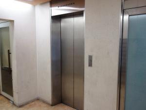 オリエンタル東心斎橋ビルエレベーター