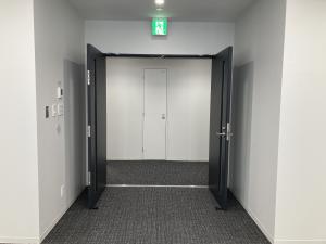 ミライト・ワン江坂ビル　貸室内