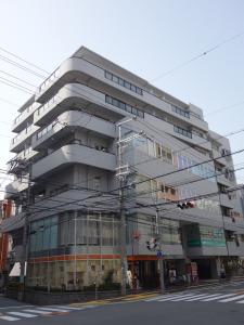 レーベンハウス江坂外観