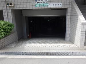 アストレア内淡路ビル立体駐車場