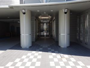 ＮＬＣ新大阪１２号館ビルエントランス