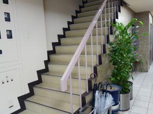 福智（フクチ）ビル階段