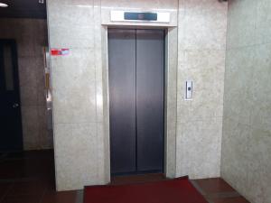 ナンバグランドビルエレベーター