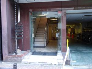 愛晃ビルエントランス