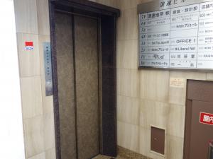 本社浪速ビルエレベーター