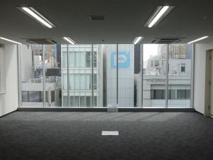 堺筋ウエストプレイス室内
