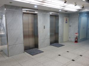 ＡＸＩＳ谷町ビルエレベーター