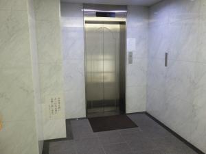 塚本ビルエレベーター