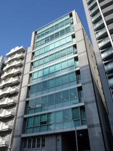 クリスタファイブビル外観
