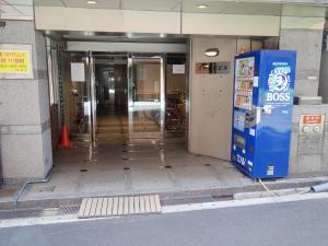 六甲桜川ビルエントランス