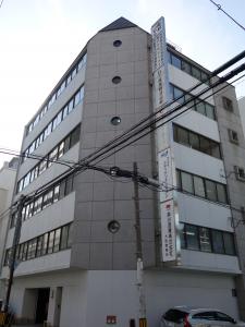 衛材ビル外観