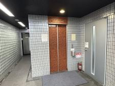 新大阪第１１山よしビルエレベーター