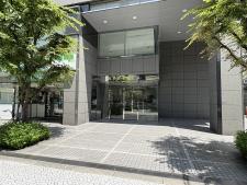 辰野西本町ビルエントランス