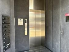 ＴＲＳＸエレベーター