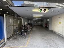 サウスウィンビル立体駐車場