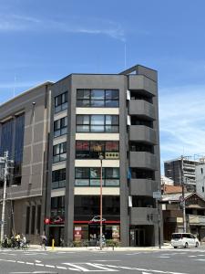 天八フロントビル外観