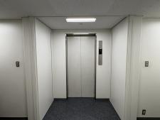 本町武田ビル人荷用エレベーター