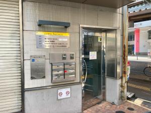 なんばＬＡＱＺＡビル　ビル入口