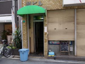 鯛（タイ）ビルエントランス