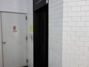 グラスコートビルエレベーター