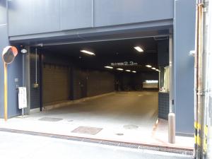 御堂筋ジュンアシダビル立体駐車場