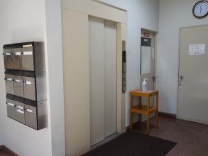 大阪西トラック会館ビルエレベーター