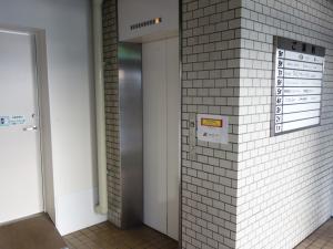 心斎橋グローリービルエレベーター
