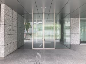 ＫＤＸ小林道修町ビル　正面玄関