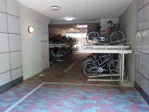 ブランクレール谷町ビル駐輪場