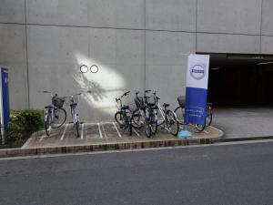 四ツ橋クリスタルビル（仮岡谷鋼機大阪店）駐輪スペース