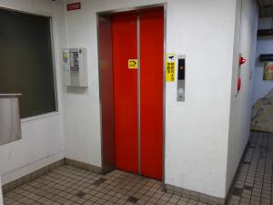 戎四ツ橋ビルエレベーター
