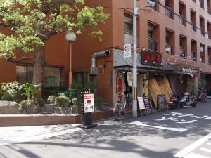 西青山ビル１階店舗
