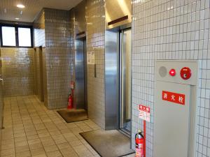 新大阪メイコービルエレベーター