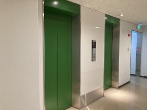椿本ビル　基準階エレベーター