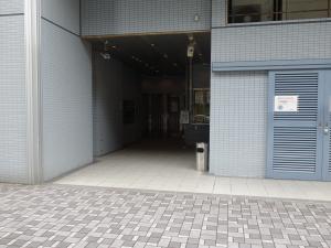 アーバンエース肥後橋ビルエントランス