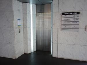 アルバート新大阪ビルエレベーター