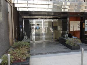 本町プレタビルエントランス