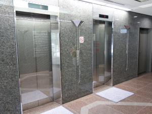 アクティ南森町エレベーター