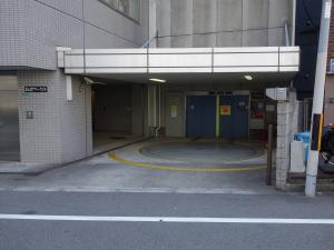 なんばアリーナビル立体駐車場