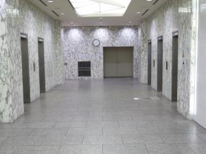 大阪豊田ビルエレベーターホール