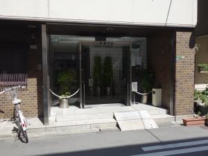 合椎(ゴウシイ)ビルエントランス