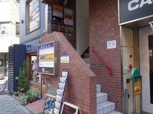 吉川ビルエントランス