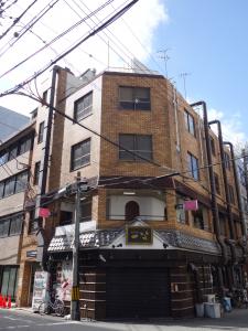 日宝信濃橋ビル外観