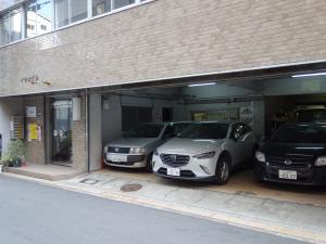 イサオビル駐車場