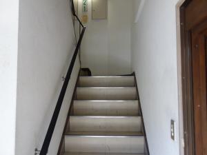 田中ビル階段