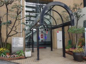 花原第２ビルエントランス