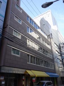 丸全ビル外観
