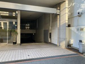 岡地ビル駐車場