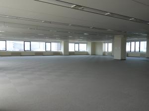 御堂筋グランドビル室内